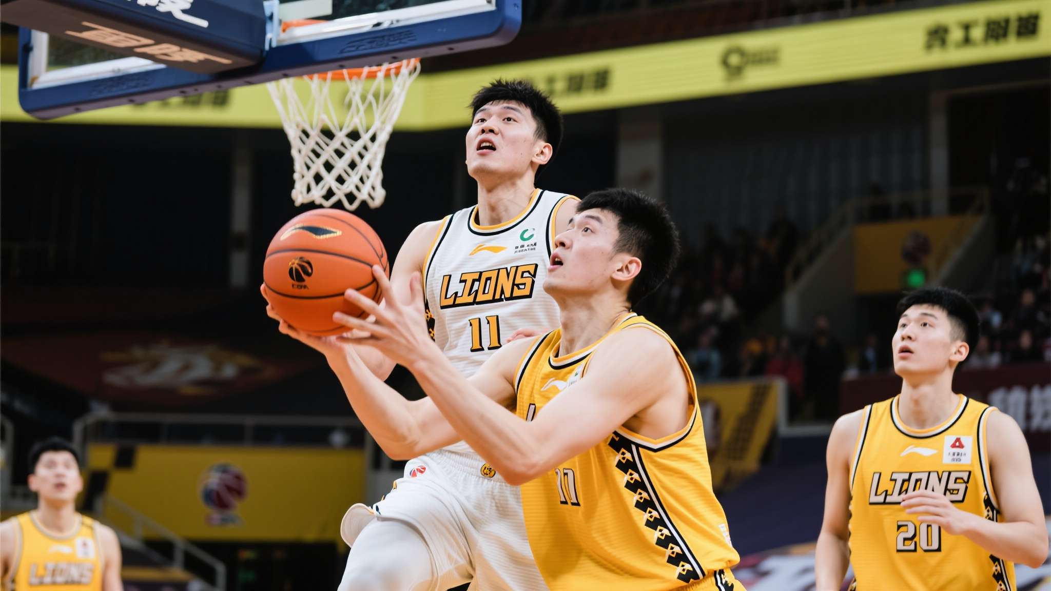 胡金秋17分11板广厦战胜山西，迪亚洛16分成也萧何败也萧何